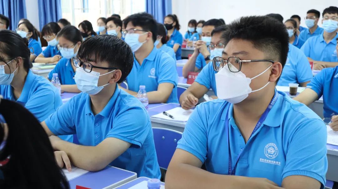 班主任2.jpg