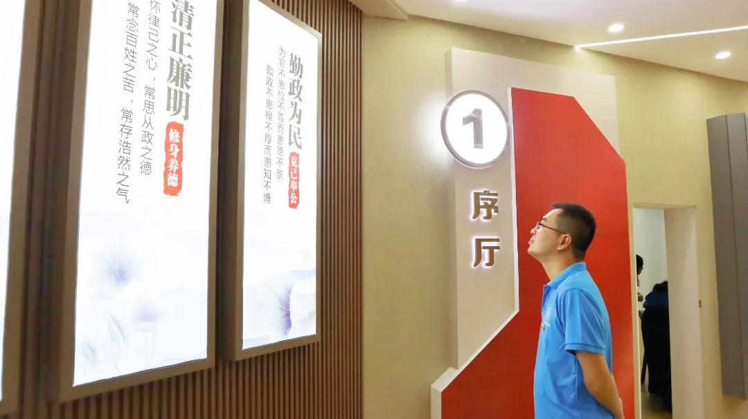 1.参观学习.jpg